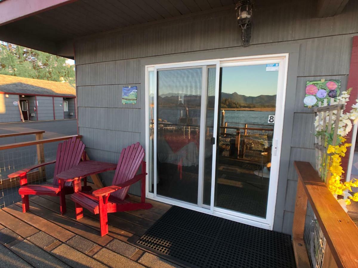 Wheeler On The Bay Lodge And Marina Exterior photo